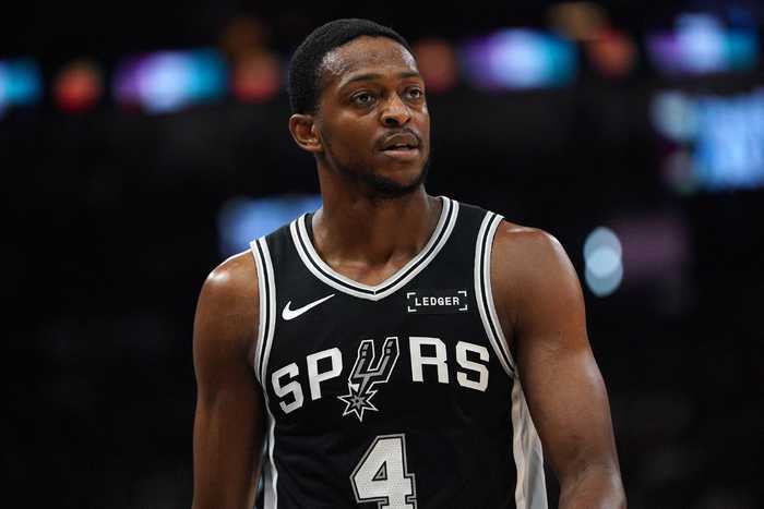 马刺惨遭逆转，谁的问题最大？福克斯年薪最高，发挥最差